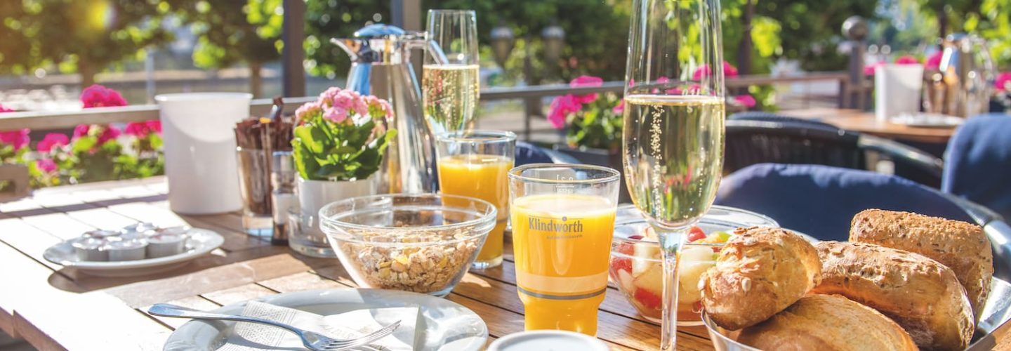 Frühstück auf der Terrasse